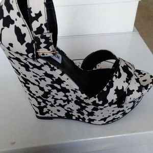 Steve Madden Platform Wedge Sandals Xenon